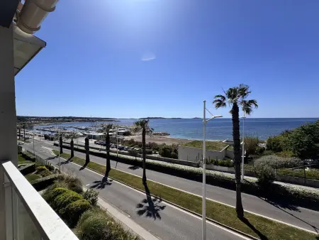 Appartement vue mer, parking - 4 pers., Appartement 4 personnes à Six Fours les Plages - Photo 1