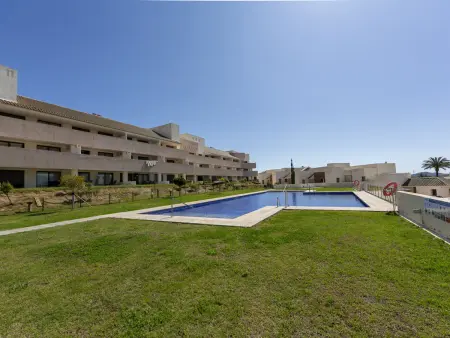 Appartement lumineux - 6 pers. avec terrasse et vue golf - Photo 1