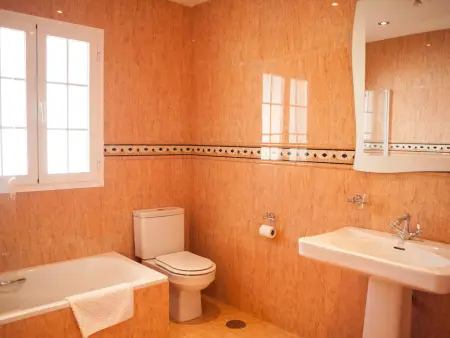 Villa spacieuse avec piscine privée, parking gratuit - Photo 10