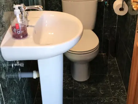 Villa spacieuse avec piscine privée, parking gratuit - Photo 21