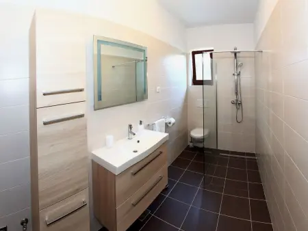 Moderne Ferienwohnung mit Meerblick, Appartement 9 personnes à Zadar Bibinje - Photo 16