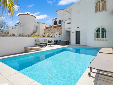Villa avec piscine - 6 pers. Vue canal, Villa 6 personnes à Empuriabrava - Photo 1