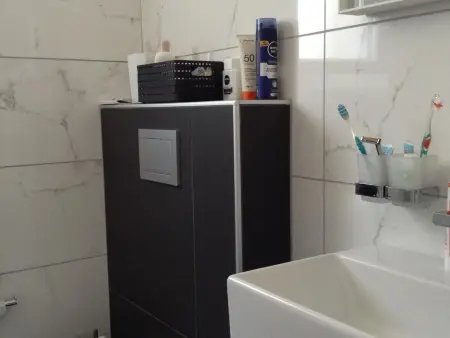 Neue 2 1/2-Zimmer-Ferienwohnung Crans-Montana - Randogne - Photo 11