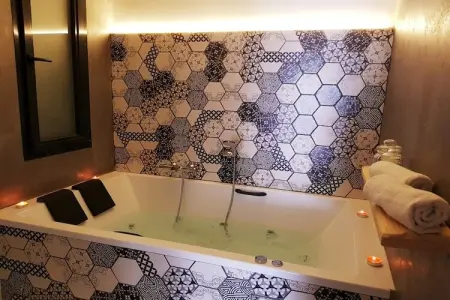 Apartamento superior con jacuzzy, Appartement de standing avec jacuzzi - Photo 7
