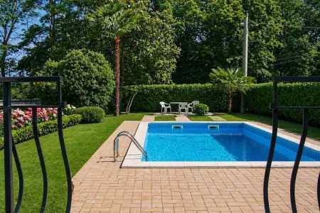 Casa Al Lago, Villa Individuelle à Brezzo di Bedero - Photo 1