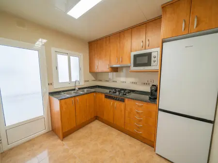Appartement à Pineda de Mar pour 6, proche mer, climatisé, avec balcon et Wi-Fi - Photo 7