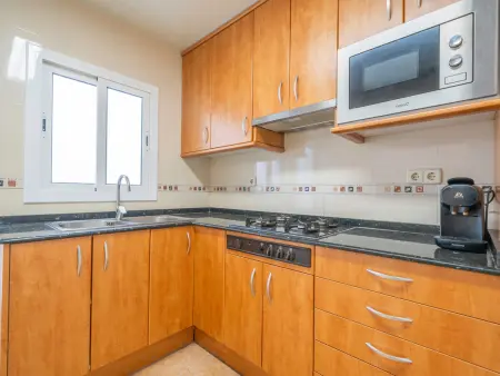 Appartement à Pineda de Mar pour 6, proche mer, climatisé, avec balcon et Wi-Fi - Photo 9