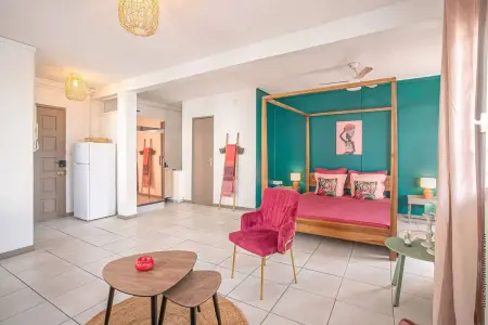 Appartement avec terrasse à Fort-de-France – 40 m² - Photo 2