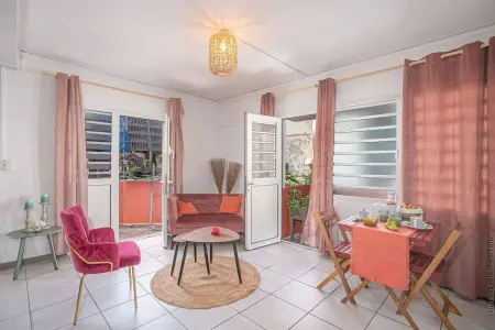 Appartement avec terrasse à Fort-de-France – 40 m² - Photo 4