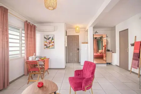 Appartement avec terrasse à Fort-de-France – 40 m² - Photo 6