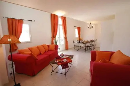 Le Domaine De Bourgeac 4 Rooms Apartment 8 pax Mezz OTA, Spacieux gîte provençal pour 8 personnes - Photo 1