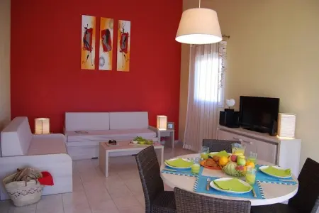 Le Mas de Torreilles MAISON DUPLEX 4/6 pers OTA, Maison de vacances Torreilles avec piscine - Photo 1
