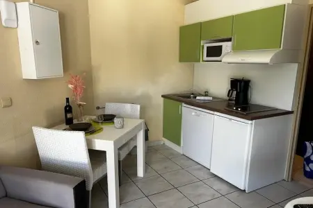 Les Jardins de Neptune MAISONNETTE DUPLEX 4/6 pers CLIMATISÉE OTA, Duplex ensoleillé près de la plage - Photo 5