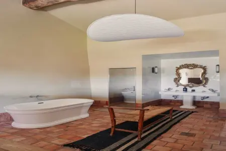KV-375-HONORAT, Maison provençale de luxe – Piscine, nature et spa - Photo 87
