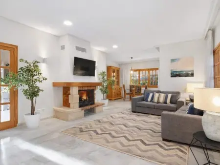 Villa en bord de piscine à Santa Ponsa, avec Wi-Fi, climatisation et parking privé, proche plages et golf - Photo 6