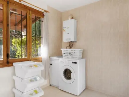Villa en bord de piscine à Santa Ponsa, avec Wi-Fi, climatisation et parking privé, proche plages et golf - Photo 10