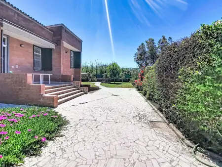VILLAGGIO GIORNALISTI 21, Villa 6 personnes à Latina - Photo 5