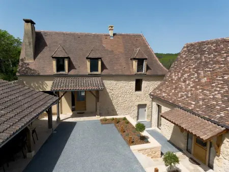 Gîte avec piscine, climatisation - 14 pers., Gite 14 personnes à Savignac de Miremont - Photo 2