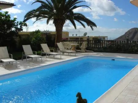 Charmantes Ferienhaus in Chayofa mit Terrasse, Garten und Pool - Photo 5