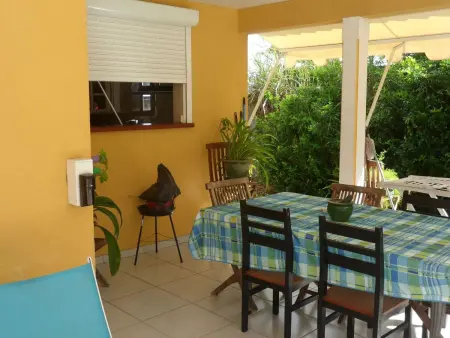 Villa avec piscine privée à Petit-Bourg, 100 m² - Photo 3