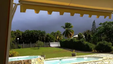 Villa avec piscine privée à Petit-Bourg, 100 m² - Photo 21