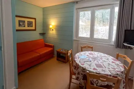 Les Monts Jura-Appartement 2 piÃ¨ces 4 personnes, Appartement de montagne avec piscine à Lelex - Photo 1