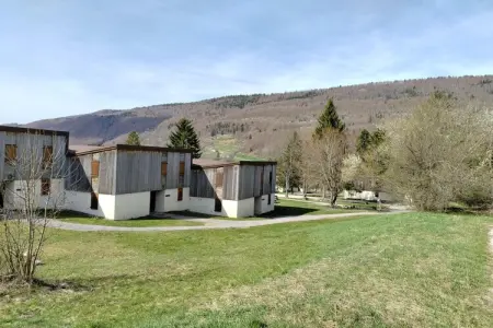 Les Monts Jura-Appartement 2 piÃ¨ces 4 personnes, Appartement de montagne avec piscine à Lelex - Photo 4