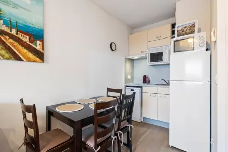 Virginia N°504 - 2P4, Appartement près du centre de Grasse - Photo 2