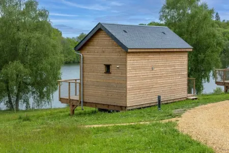 Le Domaine des MonÃ©diÃ¨res - Cabane de charme vue Lac 2ad  2enf -12ans, Chalet pour 4 personnes avec vue sur le lac - Photo 9