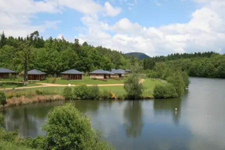 Le Domaine des MonÃ©diÃ¨res - Cabane de charme vue Lac 2ad  2enf -12ans, Chalet pour 4 personnes avec vue sur le lac - Photo 23
