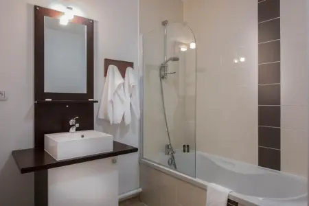 Le Clos du Rocher - Studio avec coin nuit 4 personnes, Séjournez aux Eyzies avec piscine - Photo 9