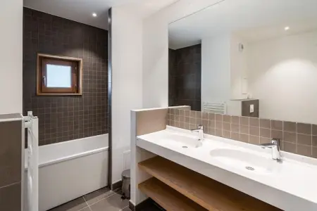 RÃ©sidence Les Ecrins d'Auris-Appartement 2 piÃ¨ces avec coin nuit 6 personnes supÃ©rieur, Location de chalet alpin pour 6 personnes avec balcon - Photo 14