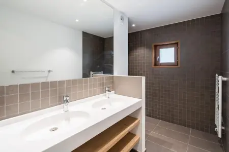 RÃ©sidence Les Ecrins d'Auris-Appartement 2 piÃ¨ces avec coin nuit 6 personnes supÃ©rieur - PMR, Hébergement adapté avec accès direct aux pistes - Photo 14
