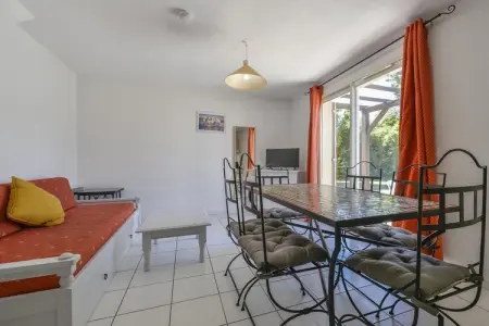 RÃ©sidence Sun Hols Les Rives du Lac Maison 3 piÃ¨ces 6 personnes, Séjour à la campagne pour 6 personnes dans les vignobles de Provence - Photo 2