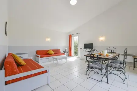 RÃ©sidence Sun Hols Les Rives du Lac Villa 4 piÃ¨ces 8 personnes avec piscine privÃ©e, Villa provençale pour 8 personnes avec piscine privée - Photo 1