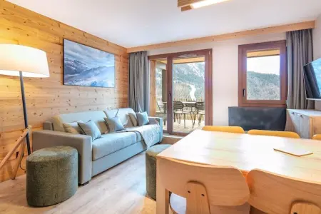 Les Hauts de Vaujany -Appartement 2 piÃ¨ces avec coin nuit 6 personnes, Séjour confortable avec alcôve de couchage - Photo 17