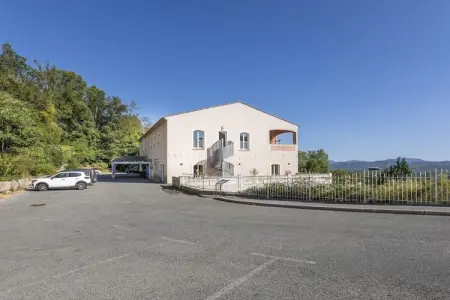 Callian - Le Domaine de Camiole Chambre Double Balcon, Retraite provençale avec balcon et accès à la piscine - Photo 7