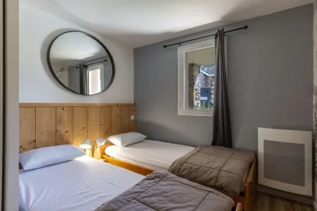 Les Balcons du Soleil-Appartement 2 piÃ¨ces 4 personnes - rÃ©novÃ©, Séjour rénové au centre pour quatre personnes - Photo 3