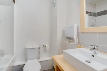 Les Jardins de BalnÃ©a-Appartement 3 piÃ¨ces avec coin nuit 7 personnes, Séjour spacieux dans la vallée pour sept personnes - Photo 8