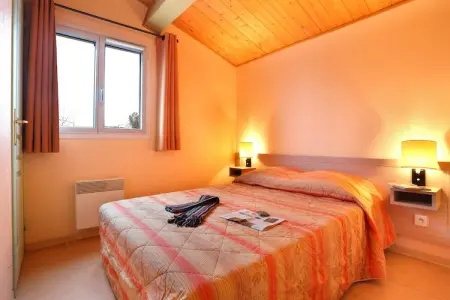RÃ©sidence VacancÃ©ole Les Bastides de Fayence	Maison 3 piÃ¨ces 6 personnes supÃ©rieur, Duplex à Tourrettes avec accès à la piscine - Photo 9