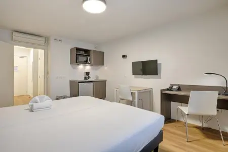 Appart Hotel Paris Quai de Marne-Studio 2 personnes, Séjour en couple au bord de l'eau près de Paris - Photo 1