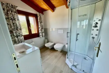 512808, Villa Fiori - UTNZ Résidence de vacances tout confort - Photo 16