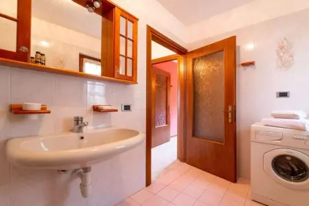 512935, Un Balcone sul Lago Résidence de vacances confortable - Photo 15