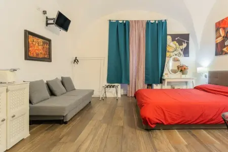 513444, Chambre Rouge Bonbon Résidence de vacances tout confort - Photo 3