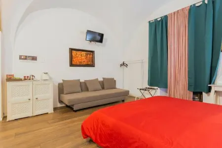 513444, Chambre Rouge Bonbon Résidence de vacances tout confort - Photo 4