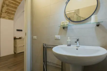 513444, Chambre Rouge Bonbon Résidence de vacances tout confort - Photo 12