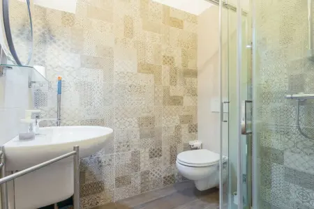 513444, Chambre Rouge Bonbon Résidence de vacances tout confort - Photo 14