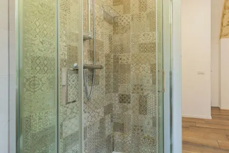 513444, Chambre Rouge Bonbon Résidence de vacances tout confort - Photo 15