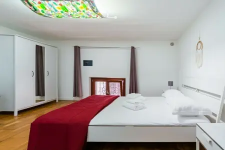 513099, Palazzo San Rocco - Chambre Rouge - Photo 2