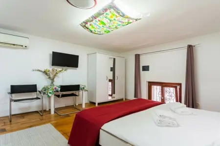 513099, Palazzo San Rocco - Chambre Rouge - Photo 4